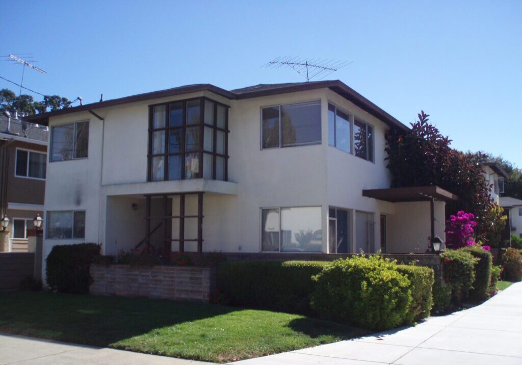 Fourplex on Roble